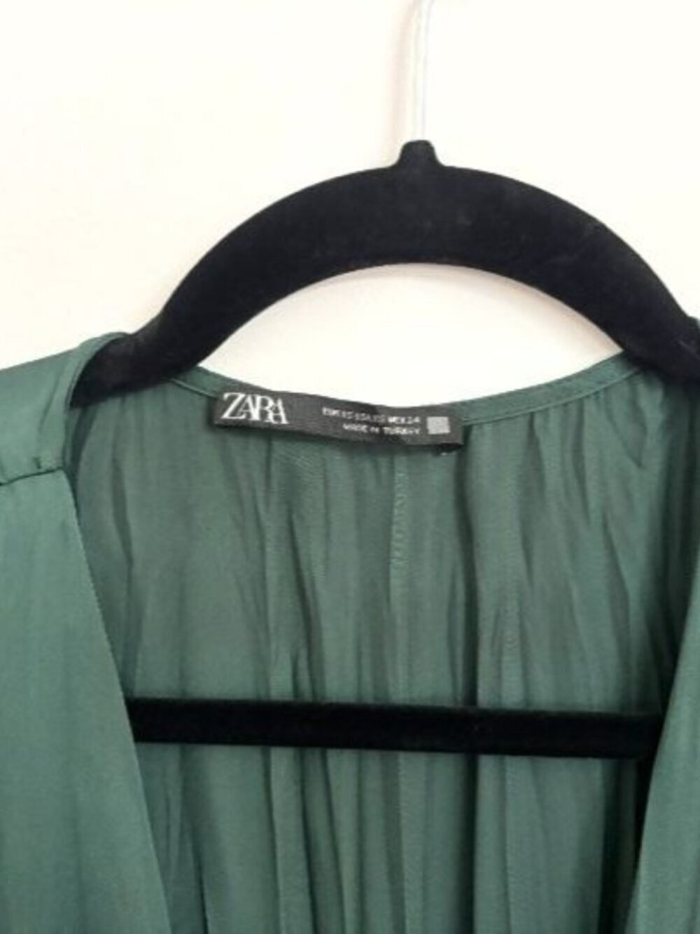 EUC Zara Satin Effect Emerald Green V Neck Jumpsuit - Sz XS - Picture 4 of 12